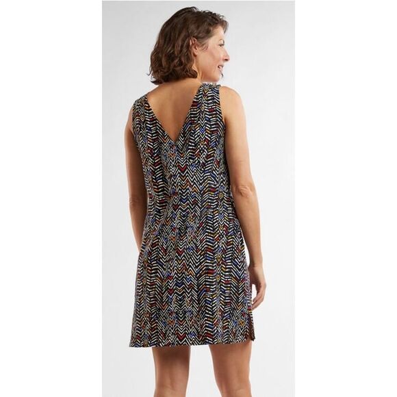 Title Nine Dress Women's Round Trip Dress BodegaChevron Pattern Travel | M EUC - Picture 3 of 14